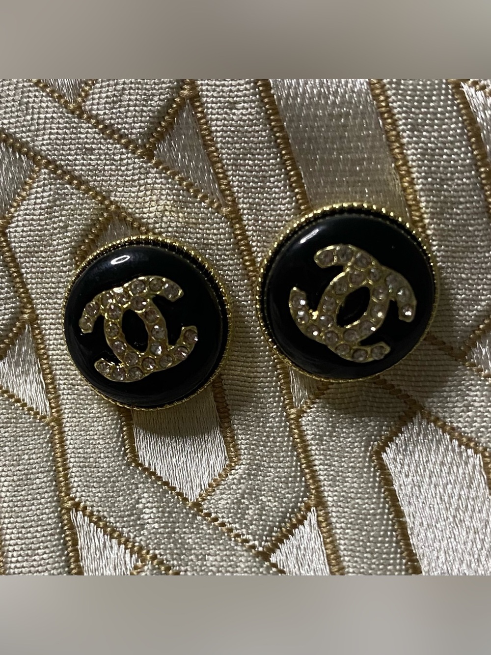 ChaneI. Classic Black and Gold Tone Crystal CC Logo Earrings - Picture 2 of 3